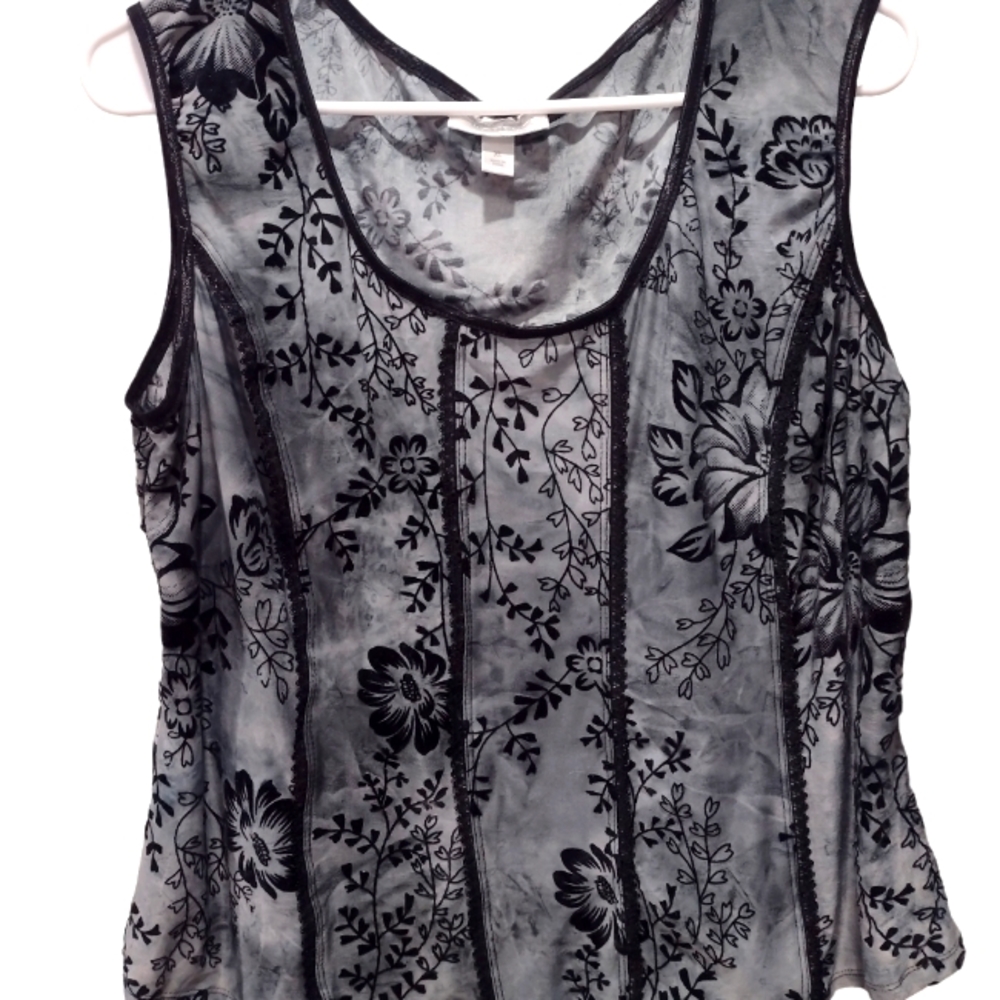 DRESS BARN Dressy, Lacy and Velvet Blouse. Xtra Large in Size. Gray and Black.